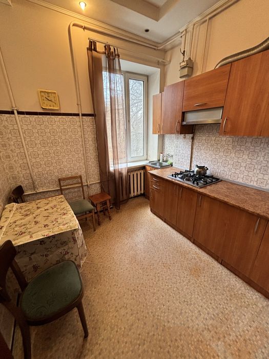 Сталінка у Приморському районі: 2 парки через дорогу, море 15хв. пішки