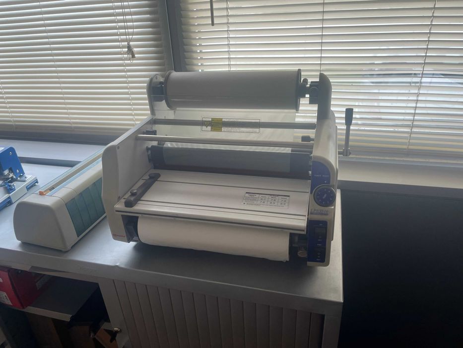 Laminadora encapsoladora a quente SRA3 frente e verso