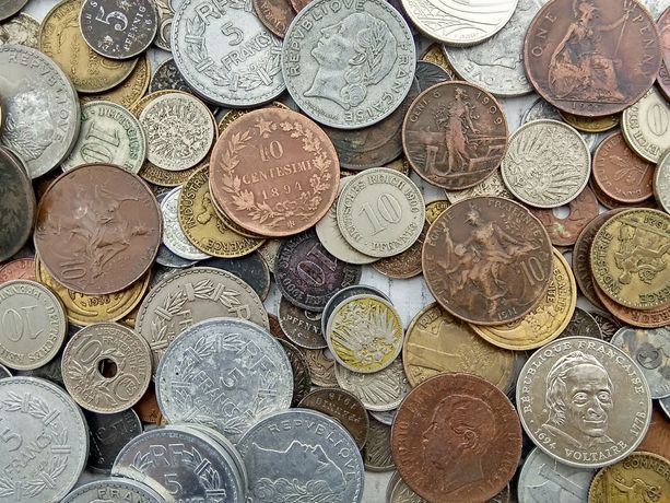 Монеты мира  по году. 130стран.На выбор. 1500шт