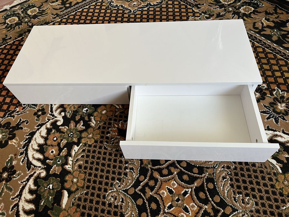 Підвісний туалетний столик Viva та підвісні приліжкові тумби MiroMax