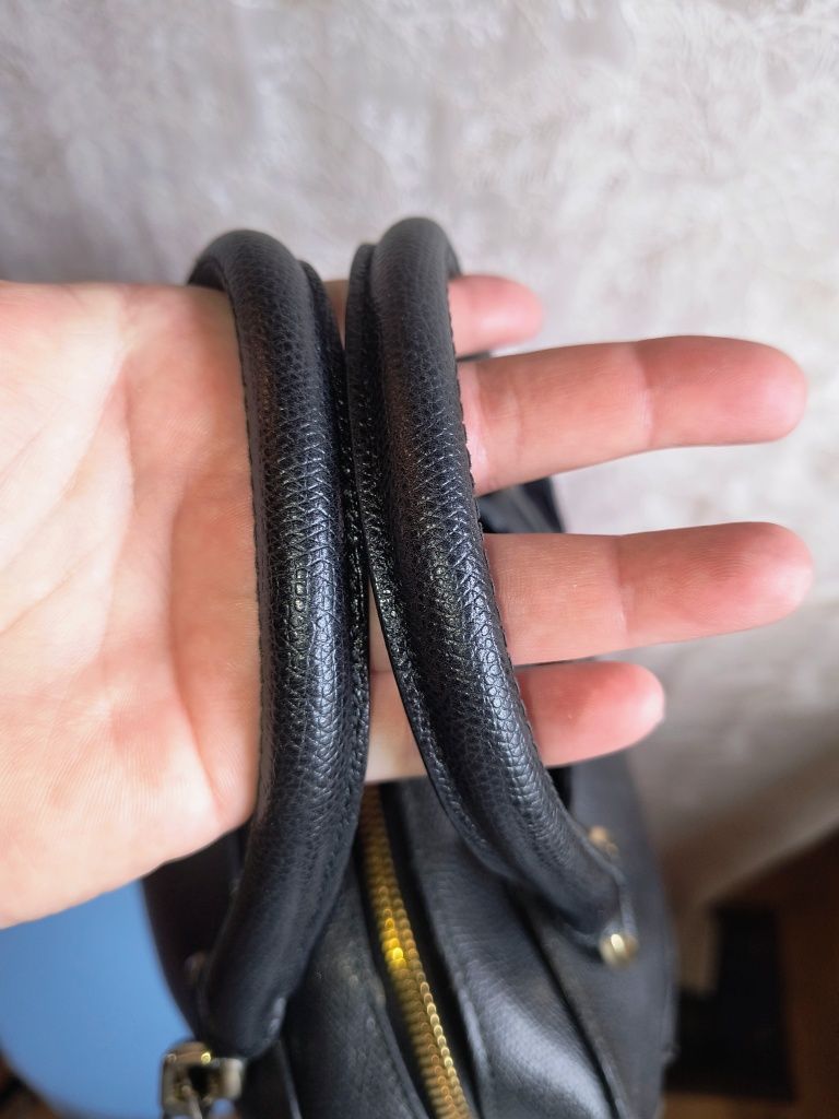 Furla czarna pojemna torba torebka do ręki na ramię kobieca szykowna