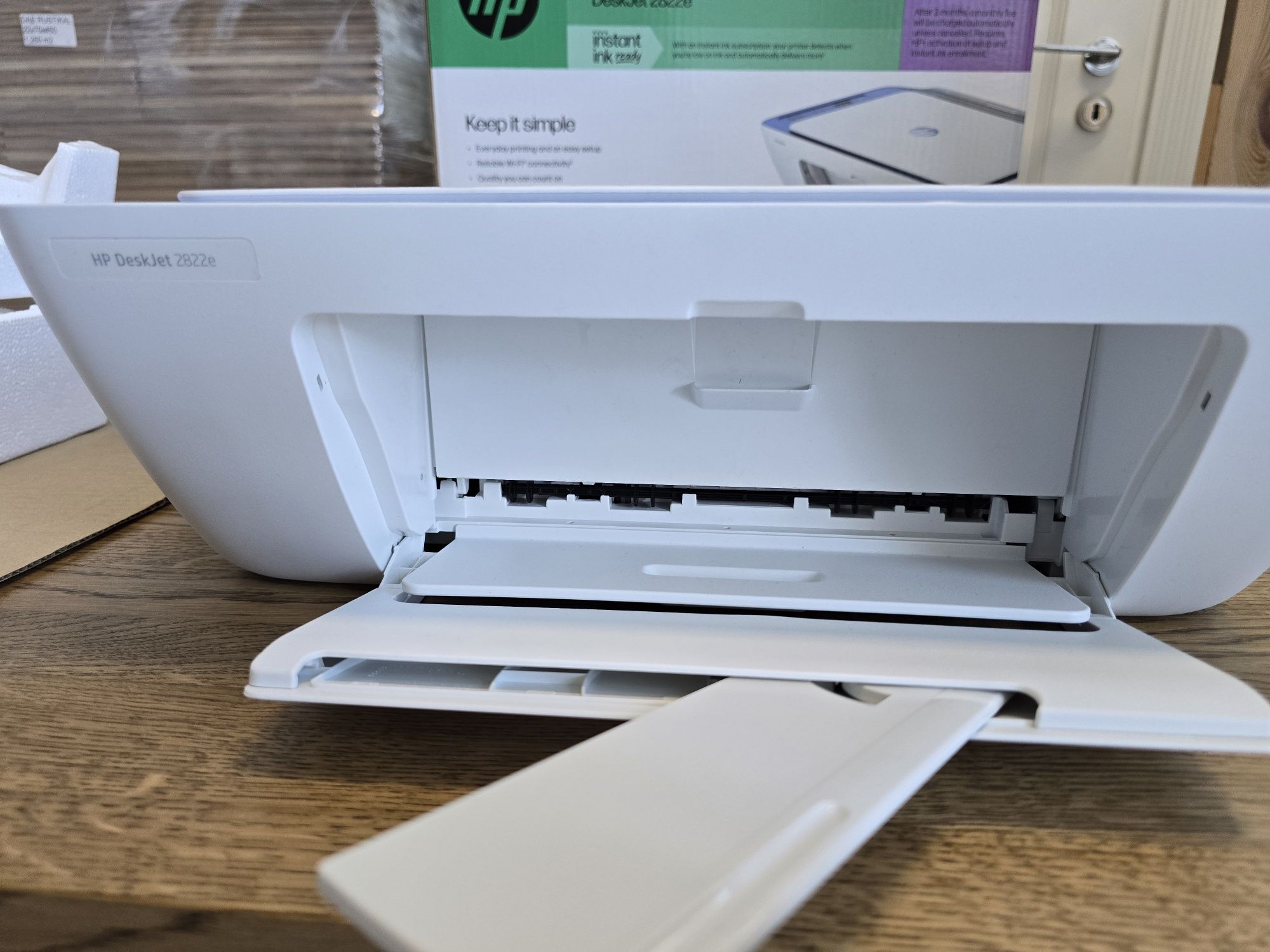 HP DeskJet 2822e – jak nowa, z gwarancją, tuszami i opakowaniem