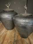 pote de metal decorativo