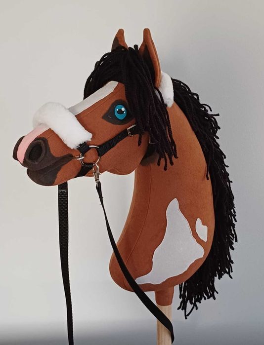 Łaciaty konik Hobby Horse + akcesoria
