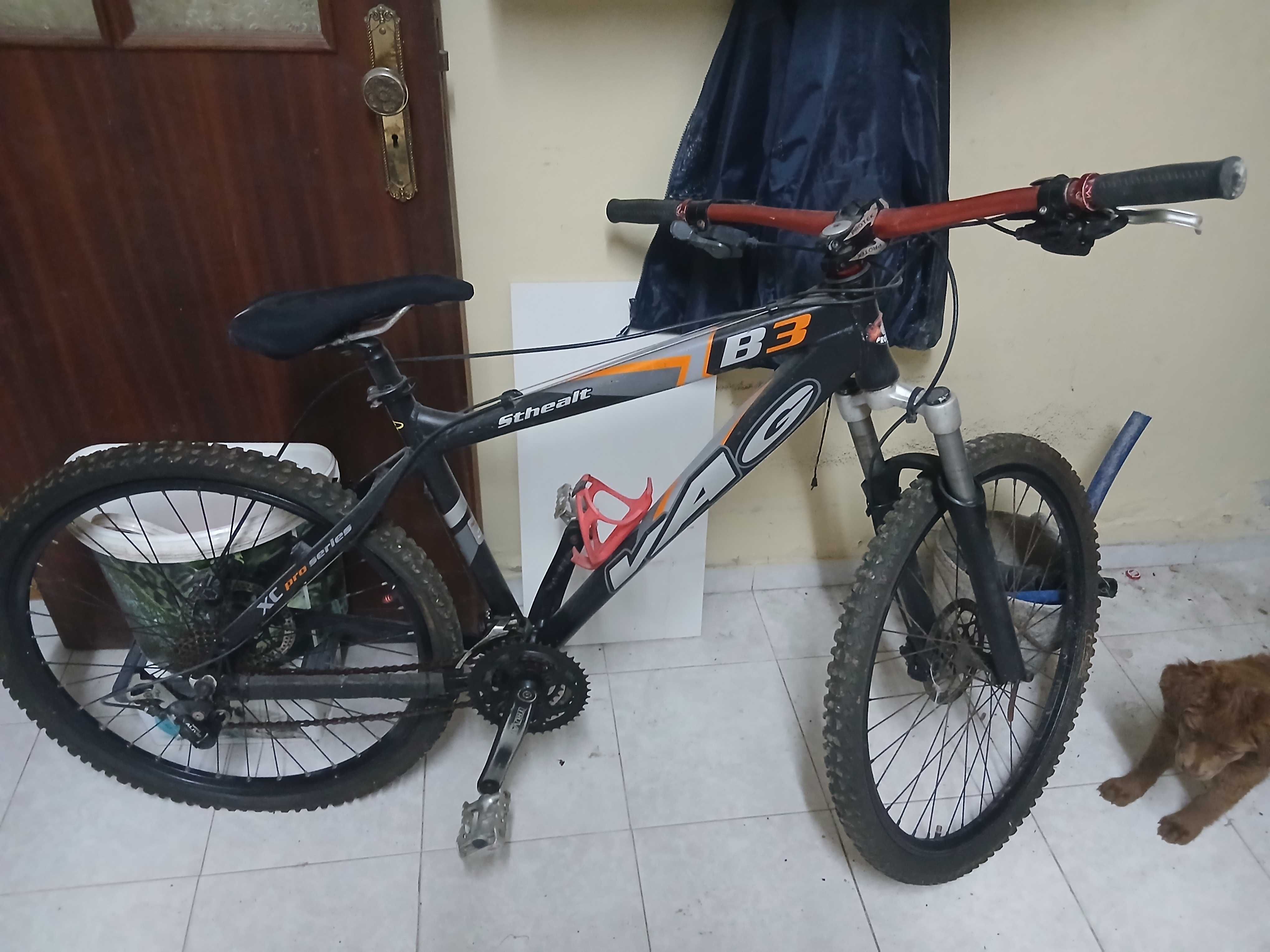 Bicicleta usada mas em bom estado ja esta parada algum tempo