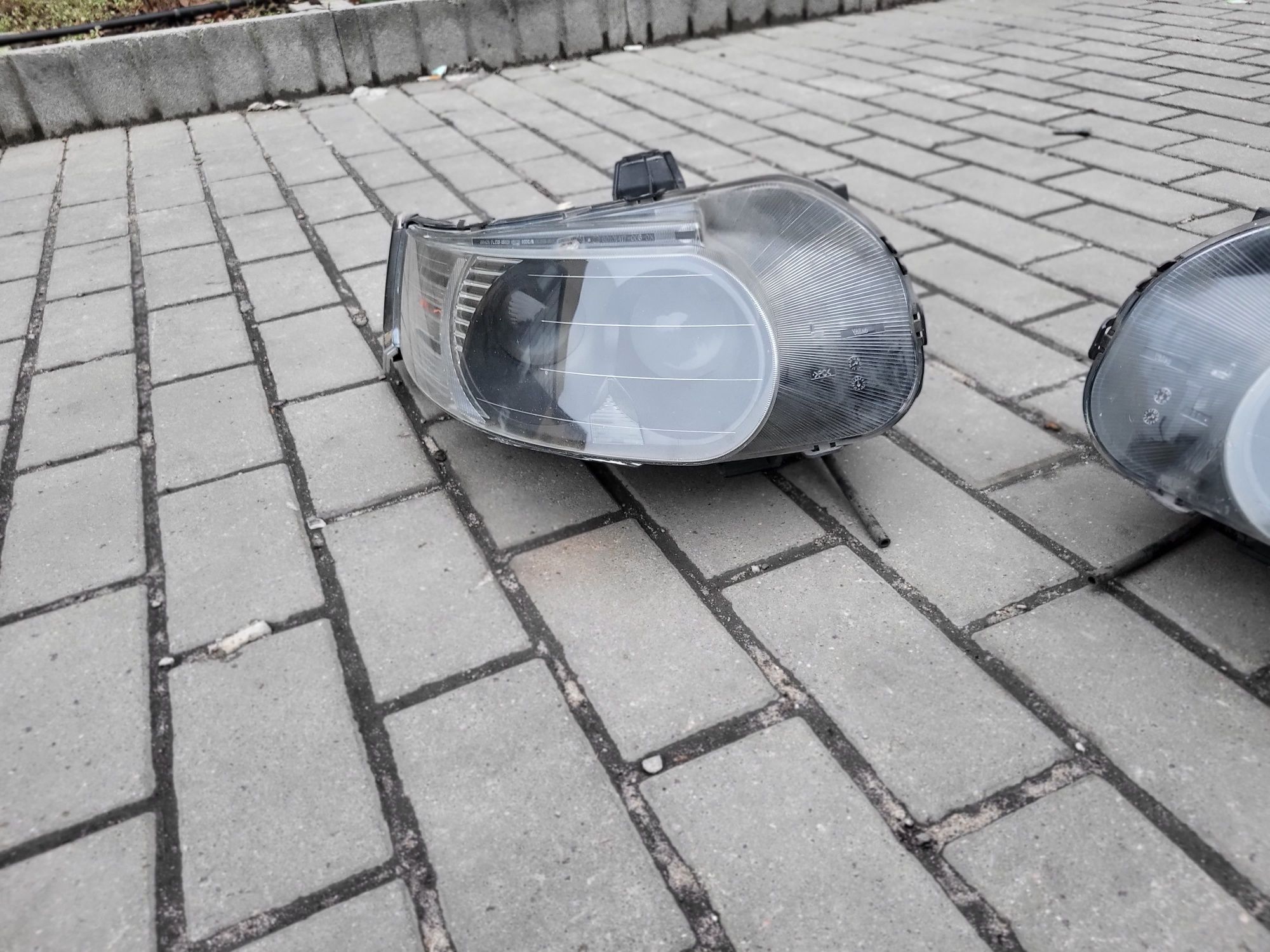 lampa reflektor xenon ksenon Saab 9-5 07r europa