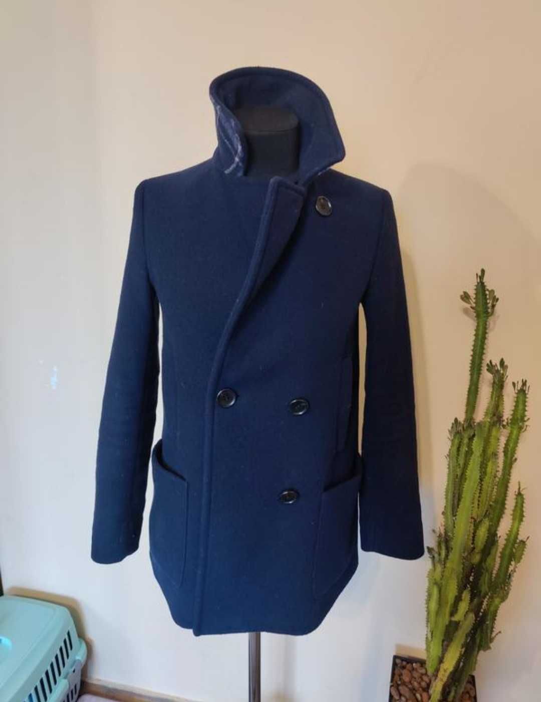 Ідеальне весняне вовняне пальто Uniqlo