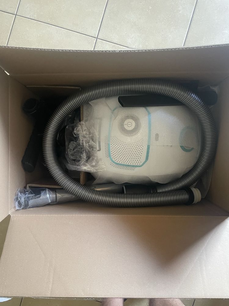 Пилосос Bosch BGLS4HYG2(новий)