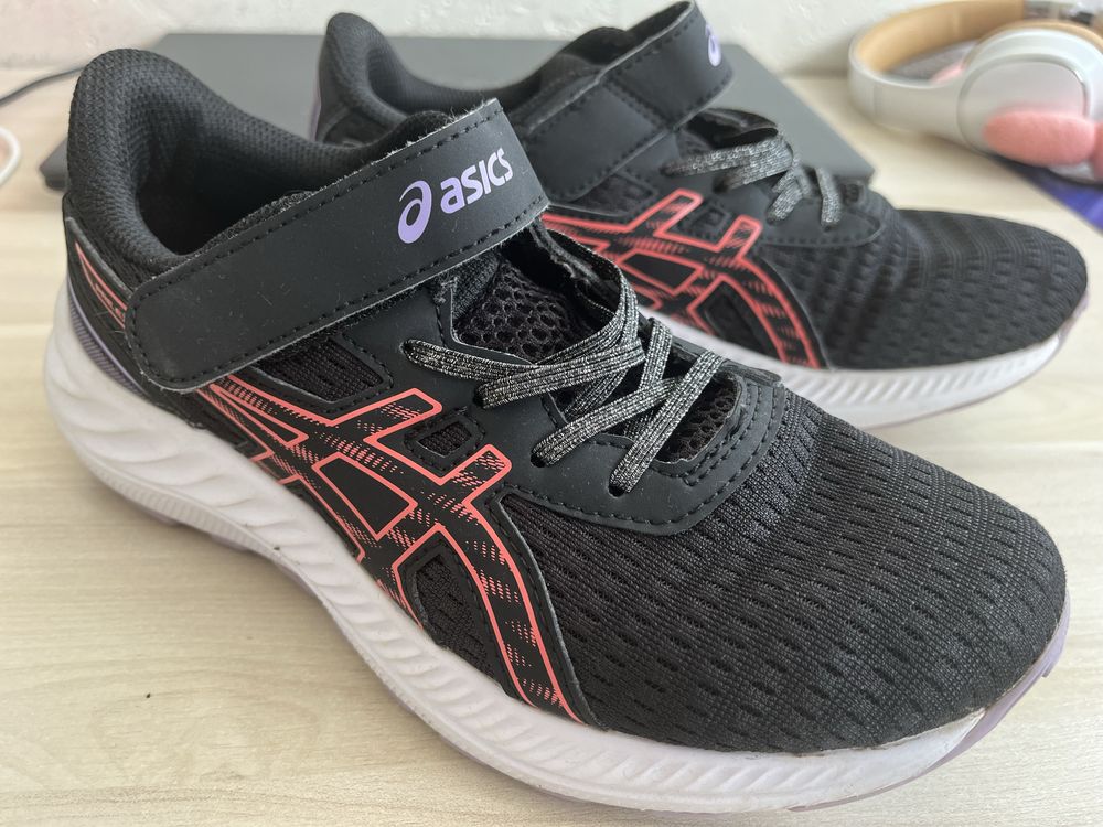 Кросівки Asics дитячі
