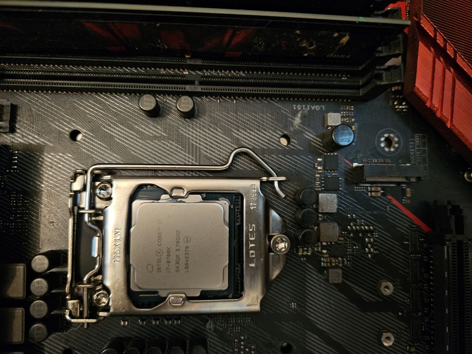 i7-8700K + ASUS Z370-H + 16GB DDR4 – Bundle completo e testado