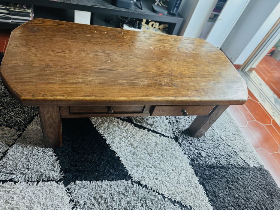 Mesa de centro em madeira
