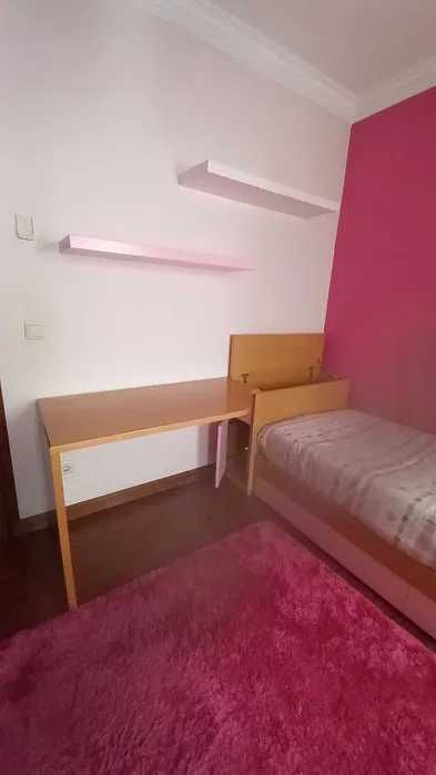 Quarto Criança / Adolescente - Menina/Rapariga