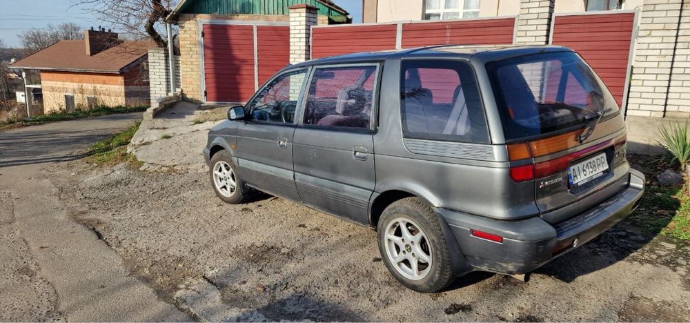 Mitsubishi Space Wagon