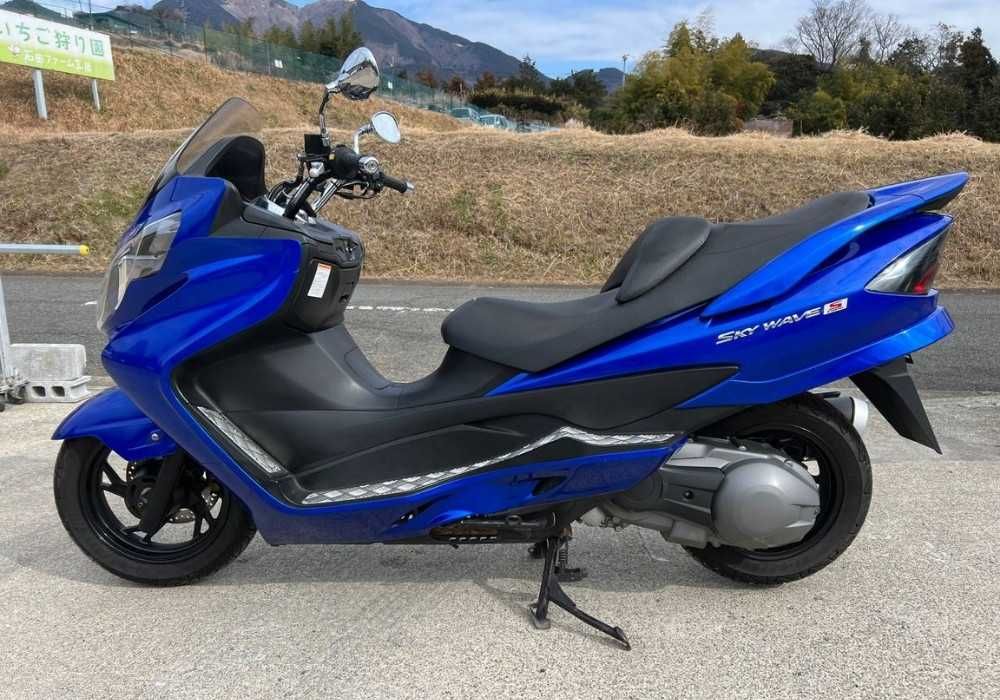 Максі-Скутер Suzuki SkyWave 250 CJ44A 2006, в АртМото, в місті Суми.