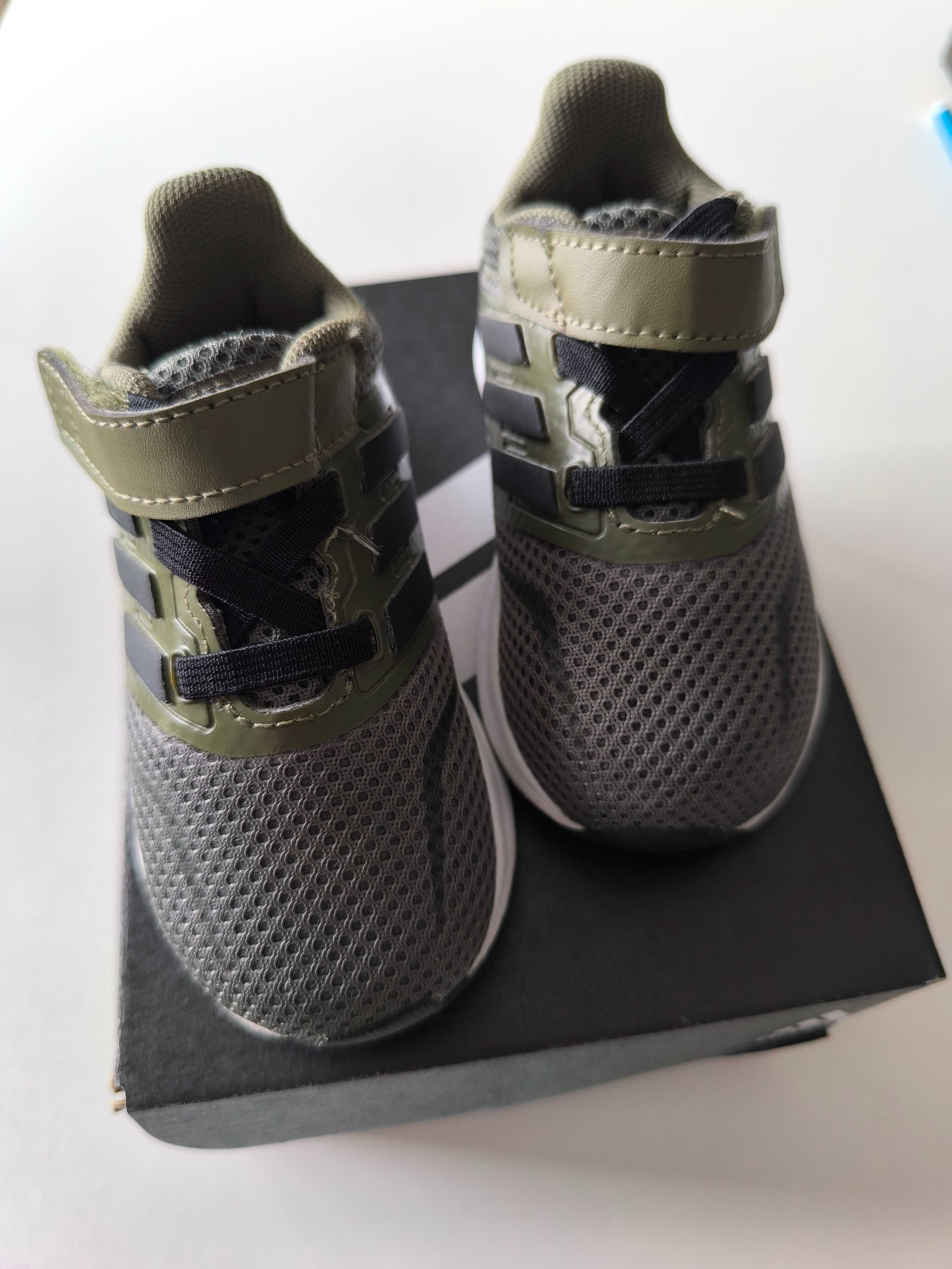 Sapatilhas adidas verdes N. 20
