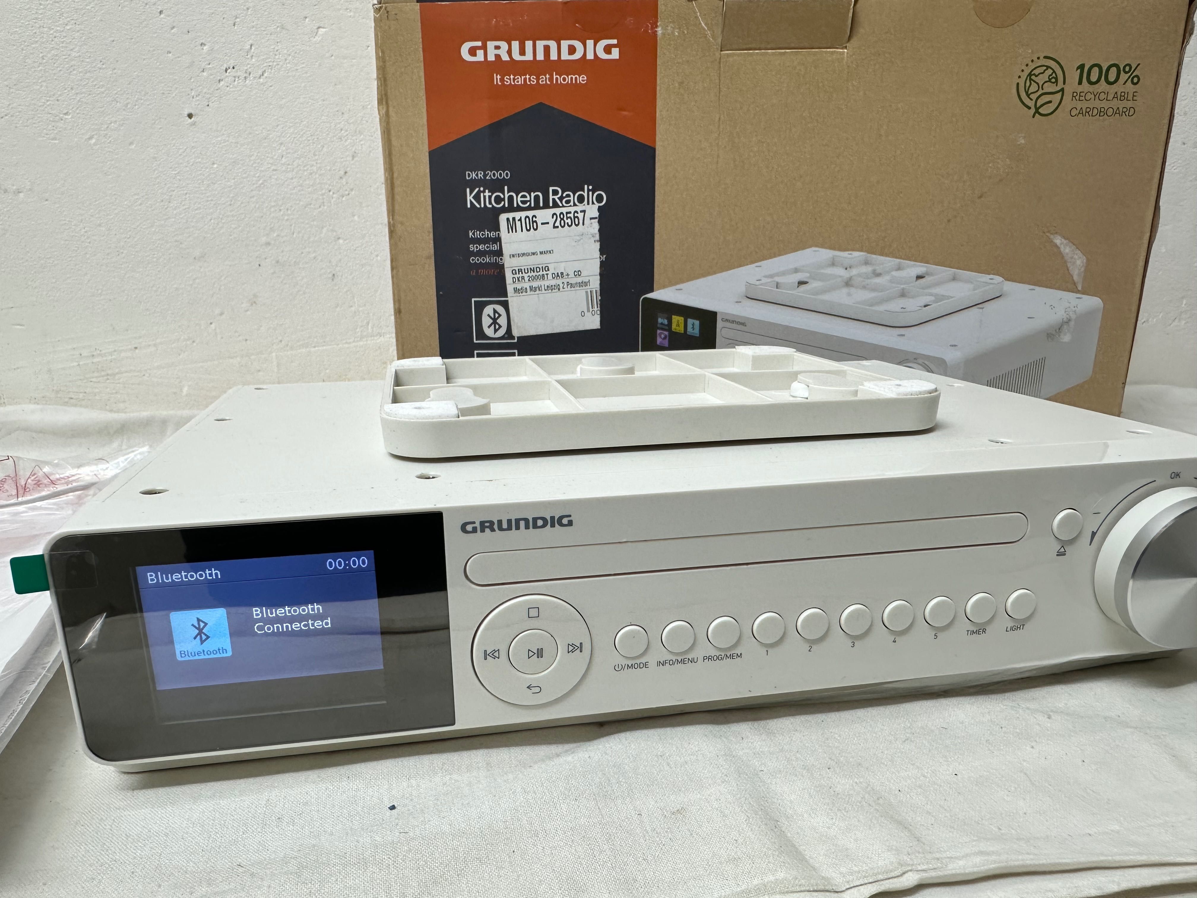 Радіоприймач Grundig DKR 2000 BT, DAB+ CD, FM