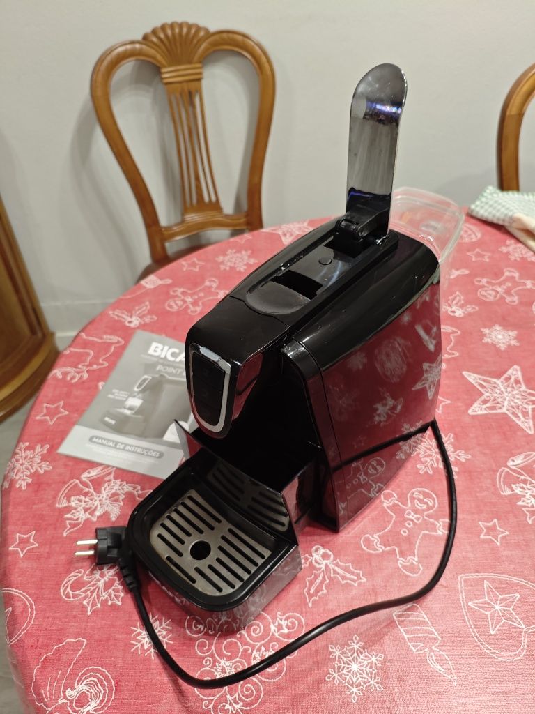 Máquina de Café Bicafé Point B – Cápsulas