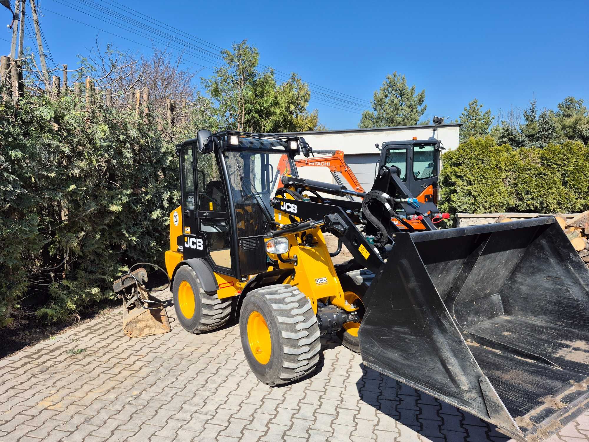 uslugi minikoparka 2.7 t,wywrotka3.5 t Ladowarka 3t