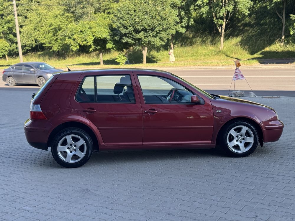 Продам Golf IV 1.6 MPI
