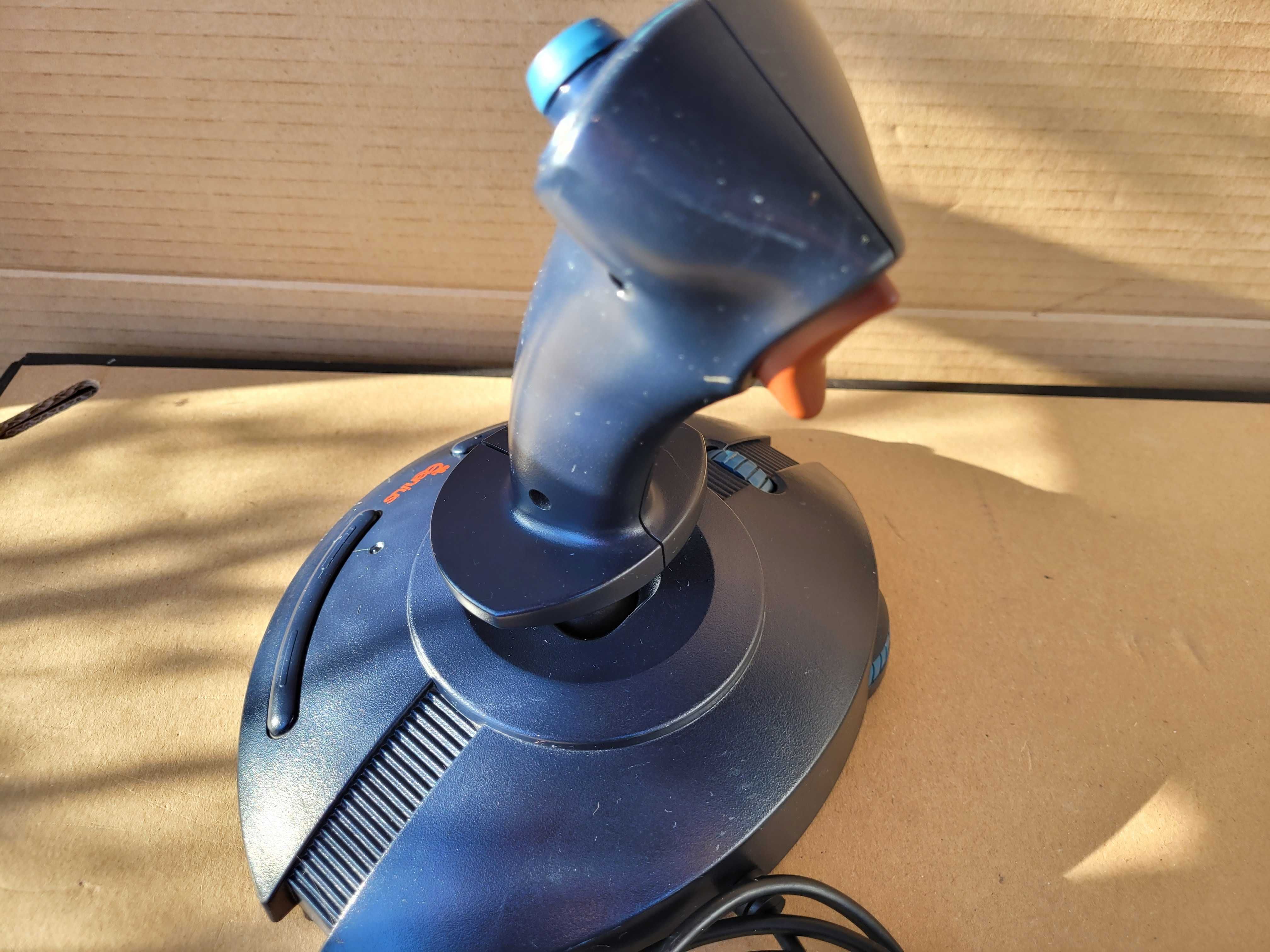Joystick Genius Flight2000 F-23 plus karta dźwiękowa