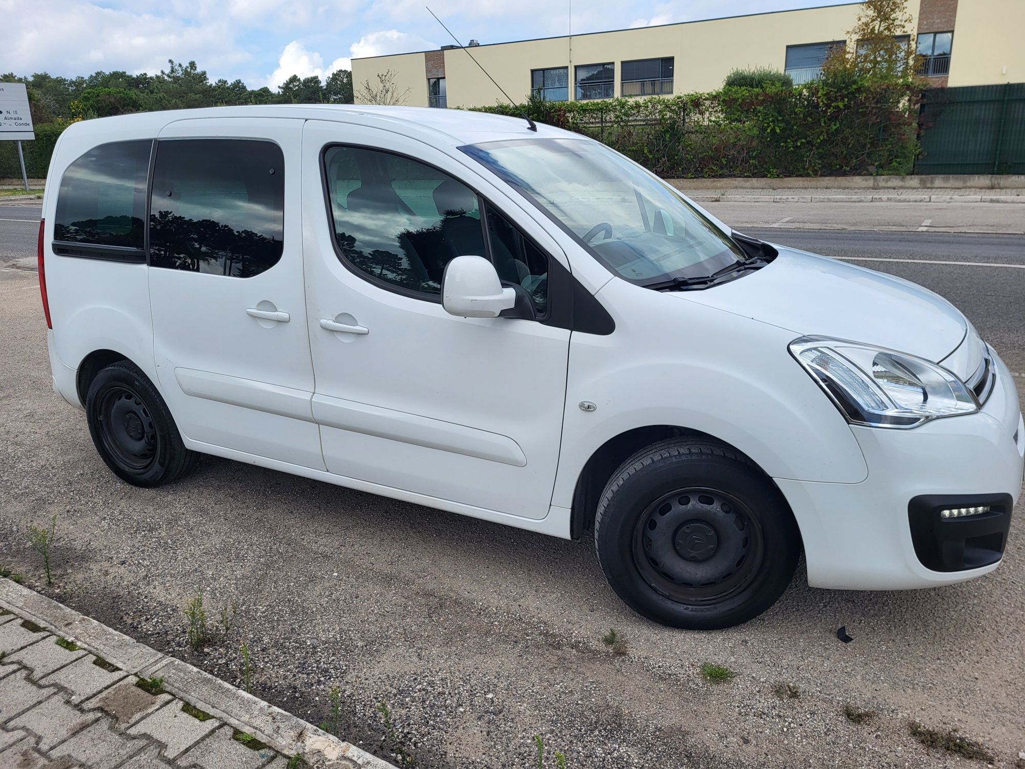 Citroën Berlingo Multispace 1.6 hdi / 100CV - 5 lugares