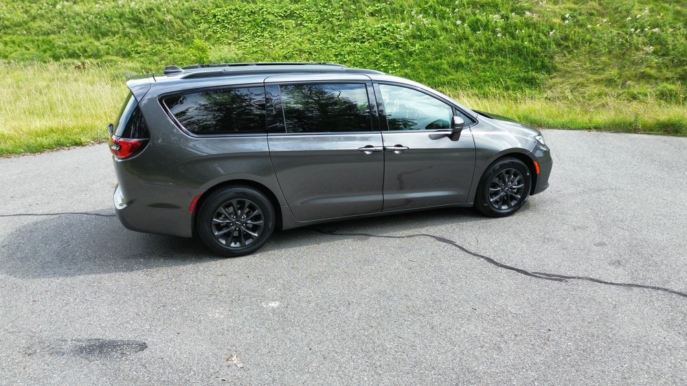 Chrysler Pacifica 2021r 3.6 v6 benzyna