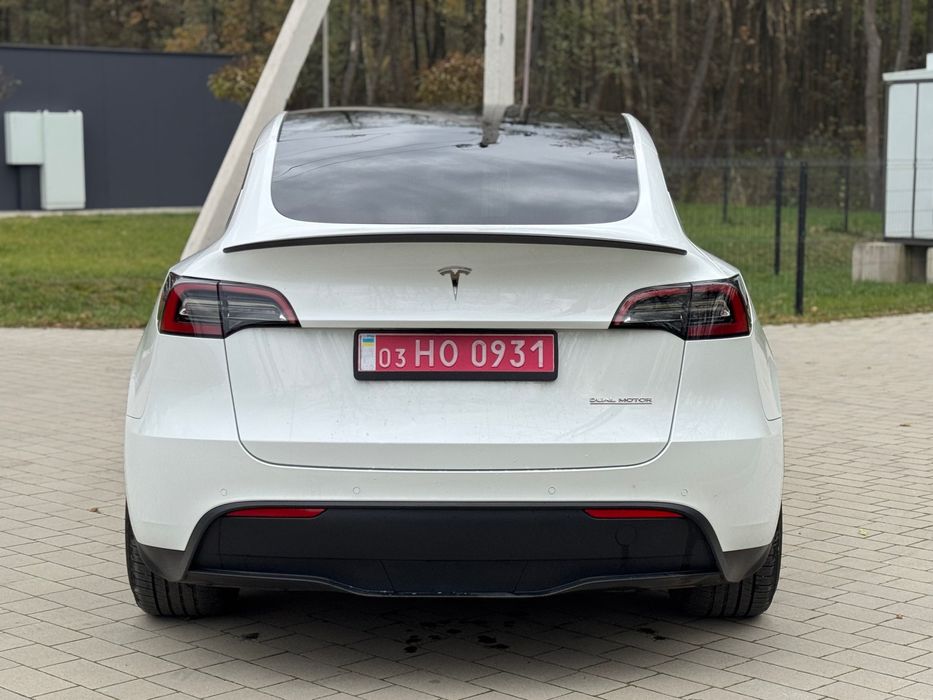 Tesla Model Y 2022