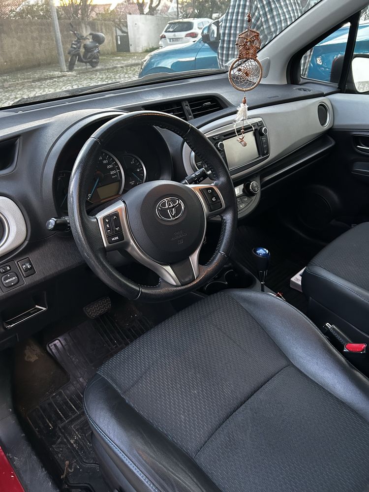 Toyota yaris hybrid