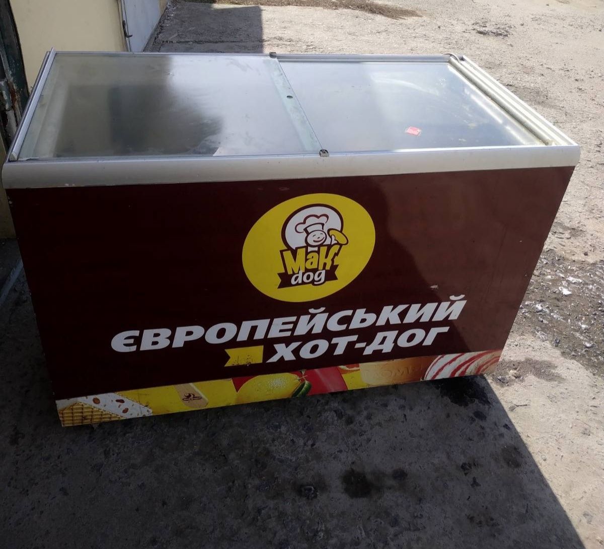 Морозильна камера вітрина DERBY 338 л