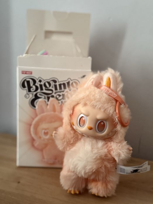 big into energy labubu pop mart Happiness