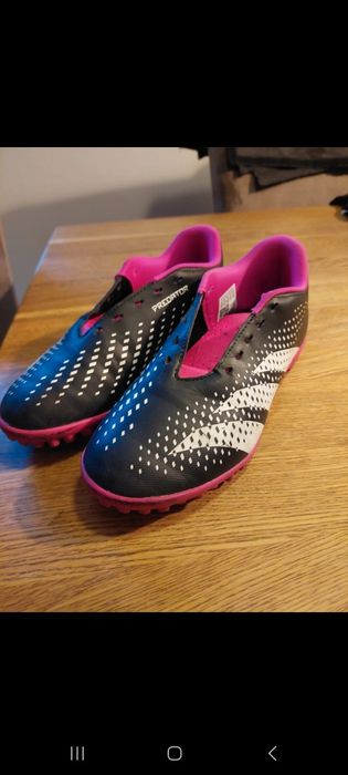 Turfy korki dla chłopca