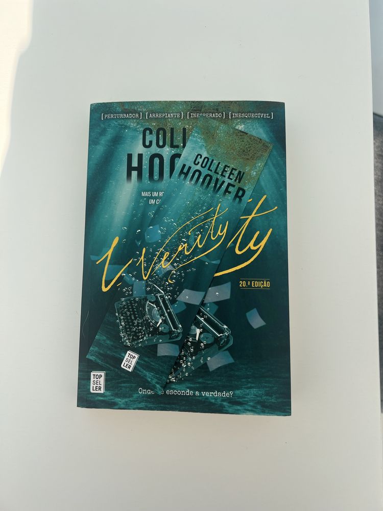 Verity - Colleen Hoover