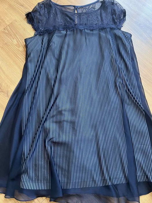 Сукня на короткий рукав