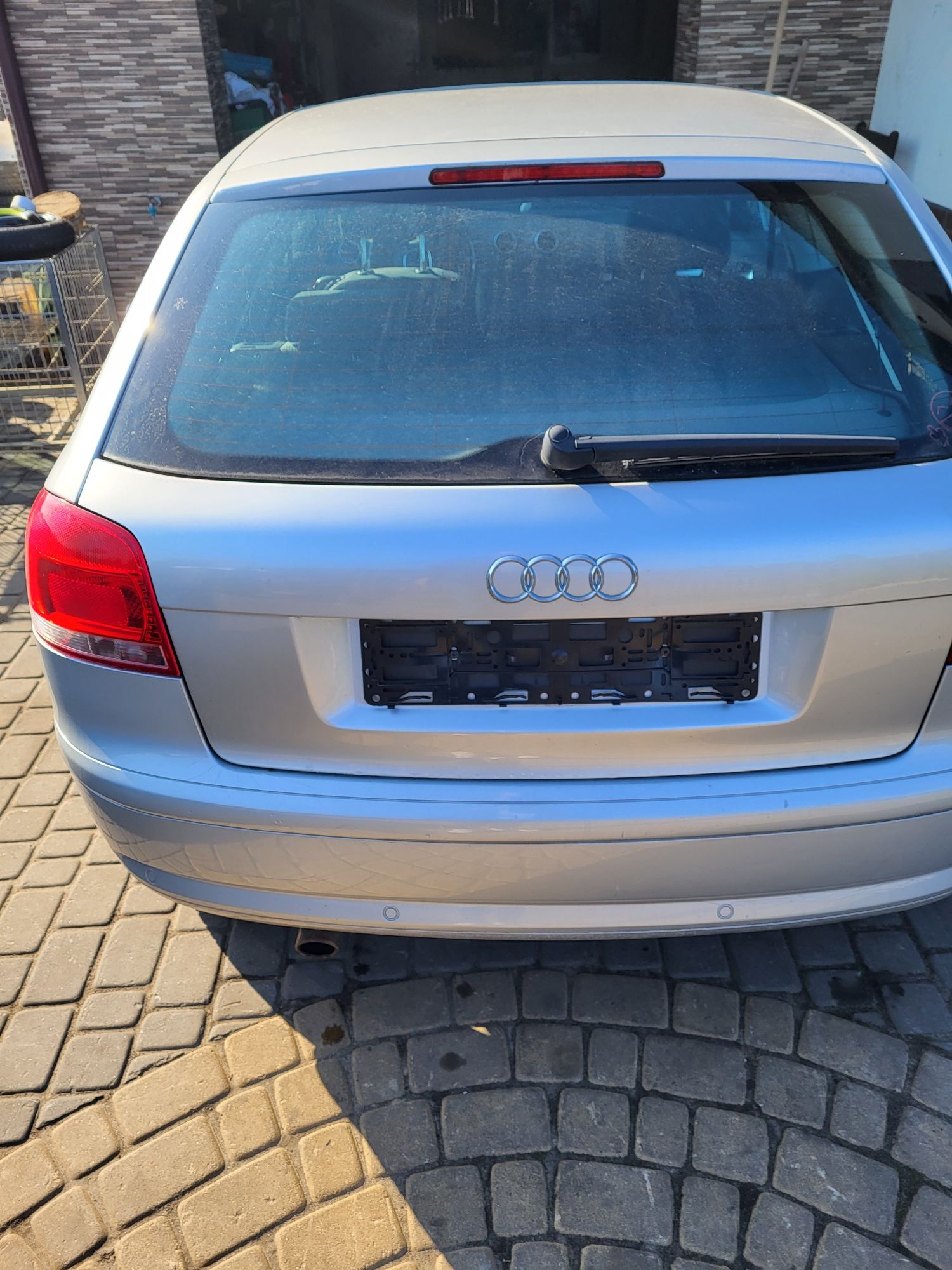 Audi a3 8p 3d 07r lakier lx7w 1.6fsi na części maska zderzak duży gril