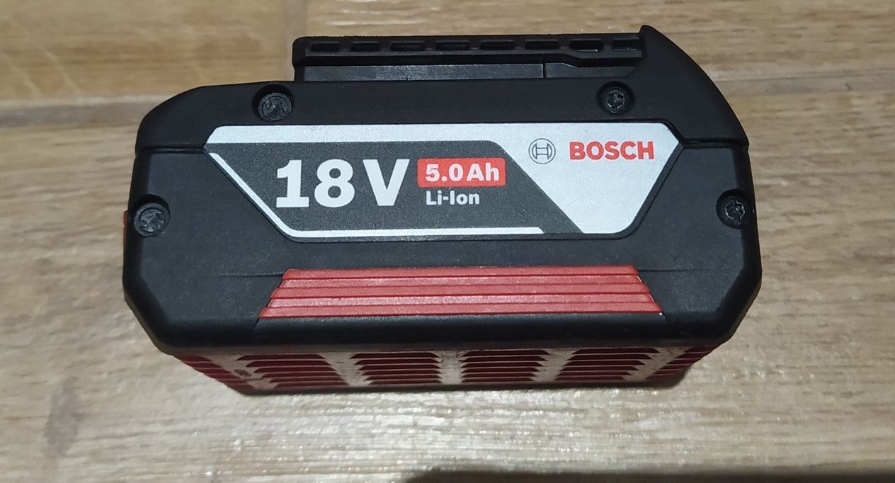 Baterie bosch 18V 5ah kupione w Niemczech.