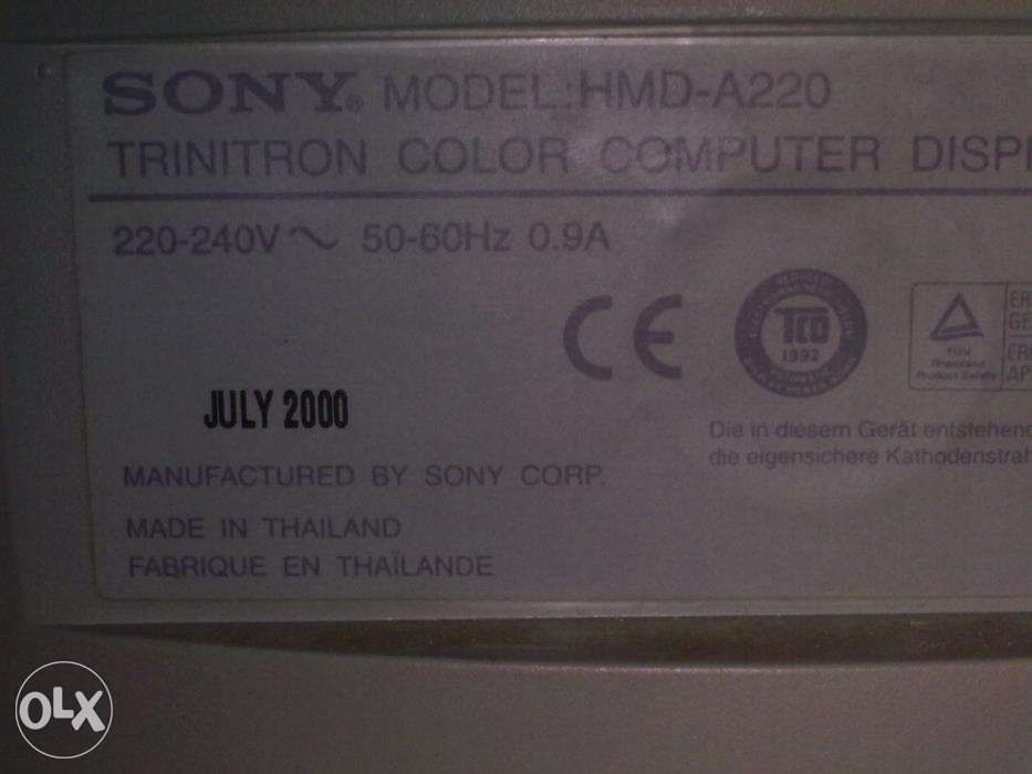 Sony HMD-A220 Monitor CTR 17''