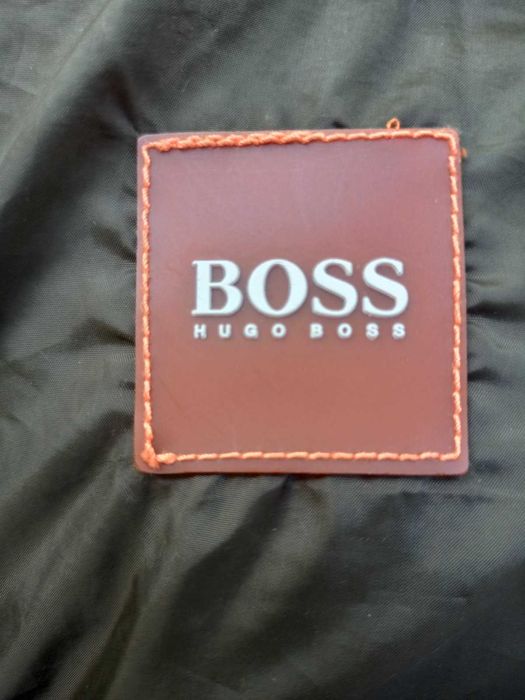 Пуховик ,курточка зимняя мужская Hugo boss