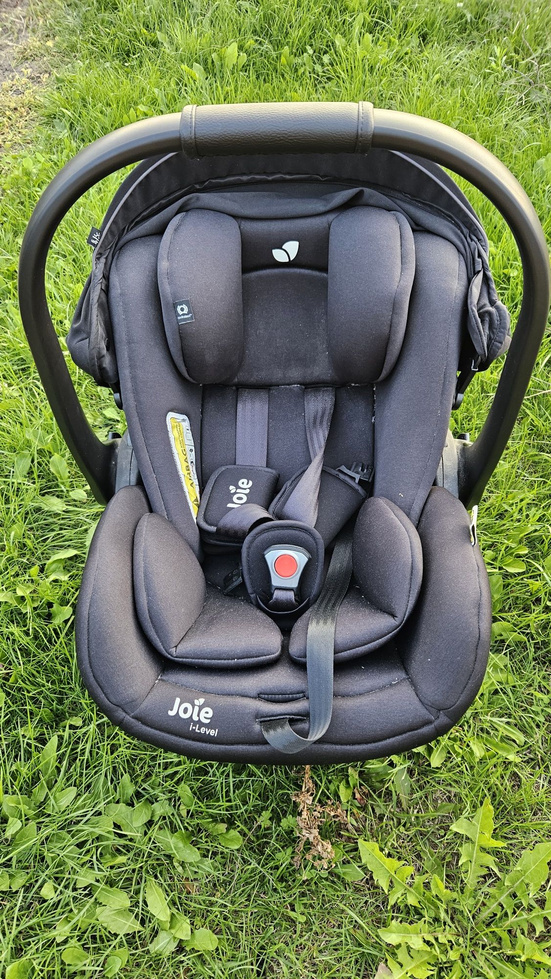 Fotelik samochodowy Joĺe 0-13 kg z bazą Isofix