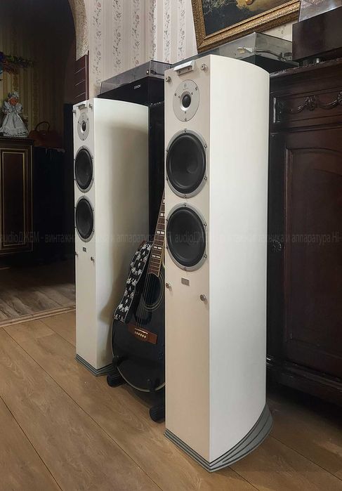 акустика Audiovector SI3 white&silver DENMARK