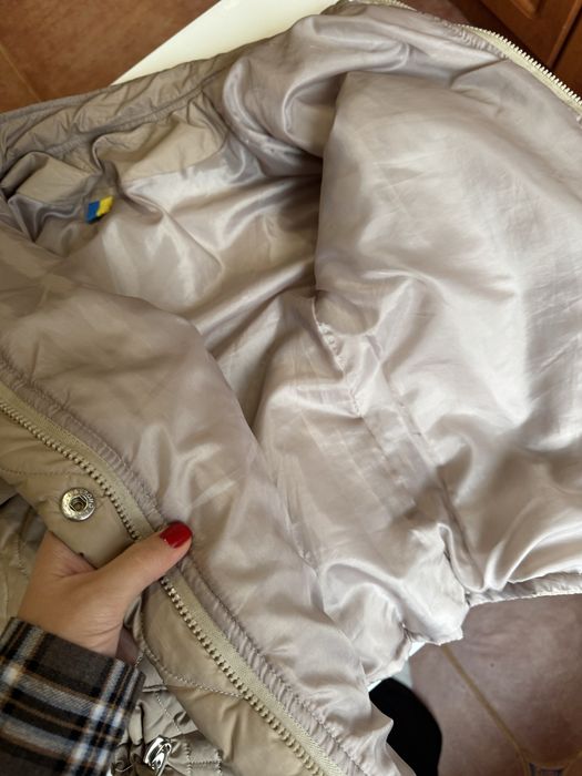Куртка , типу zara