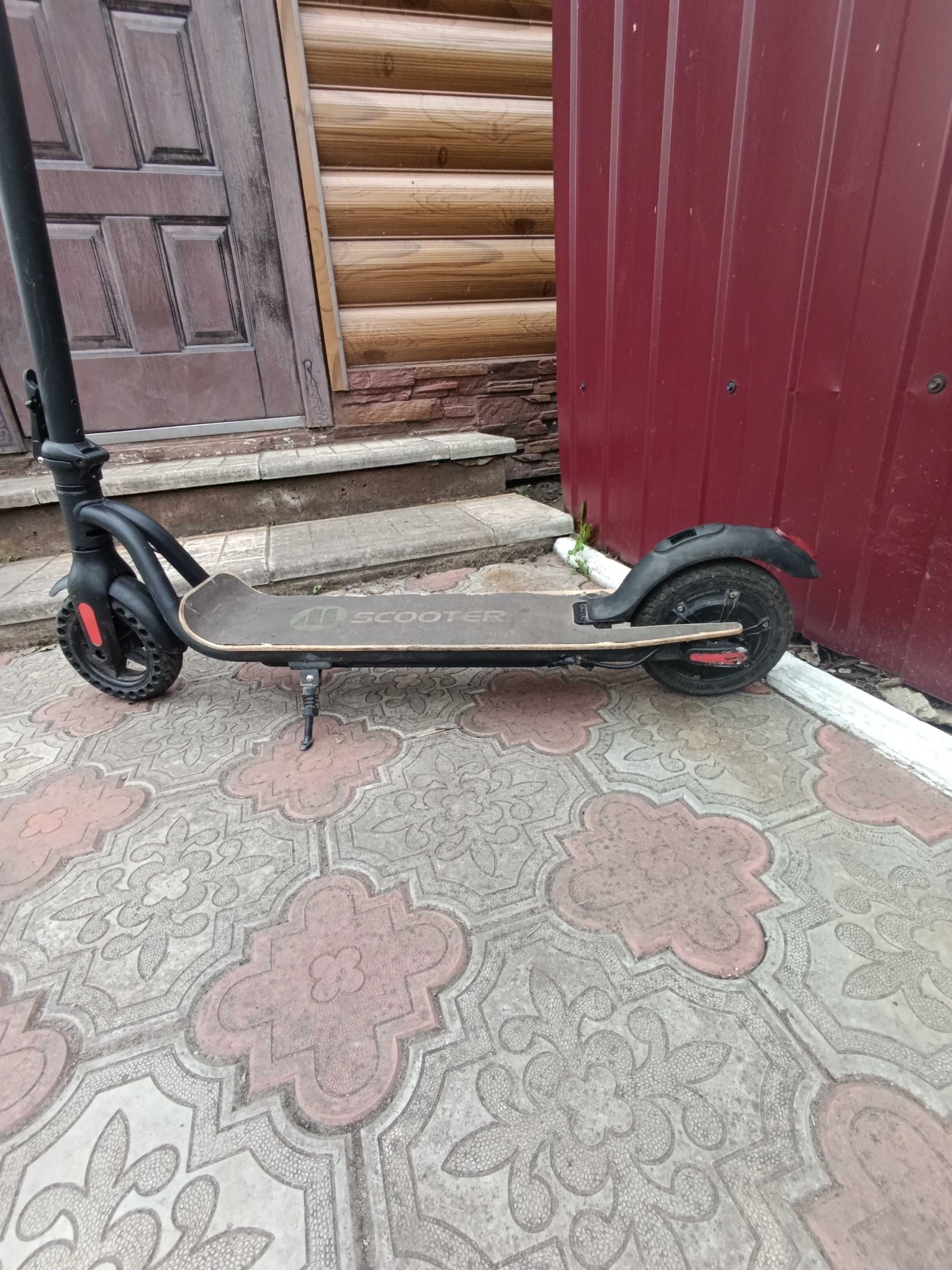 Електросамокат M-Scooter s10 300BT, без торгу