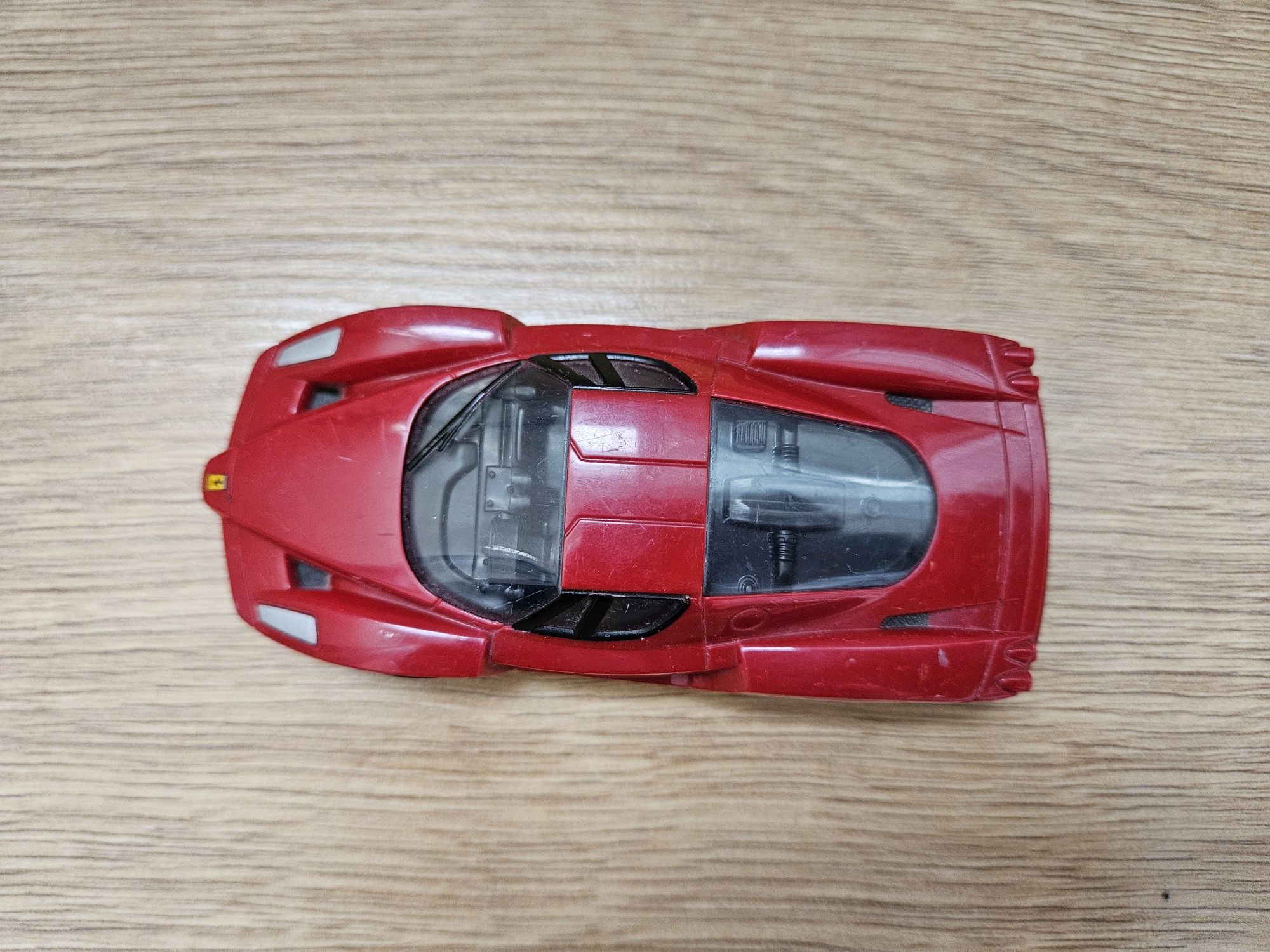 Комплект машинки модель Ferrari Shell 1:38