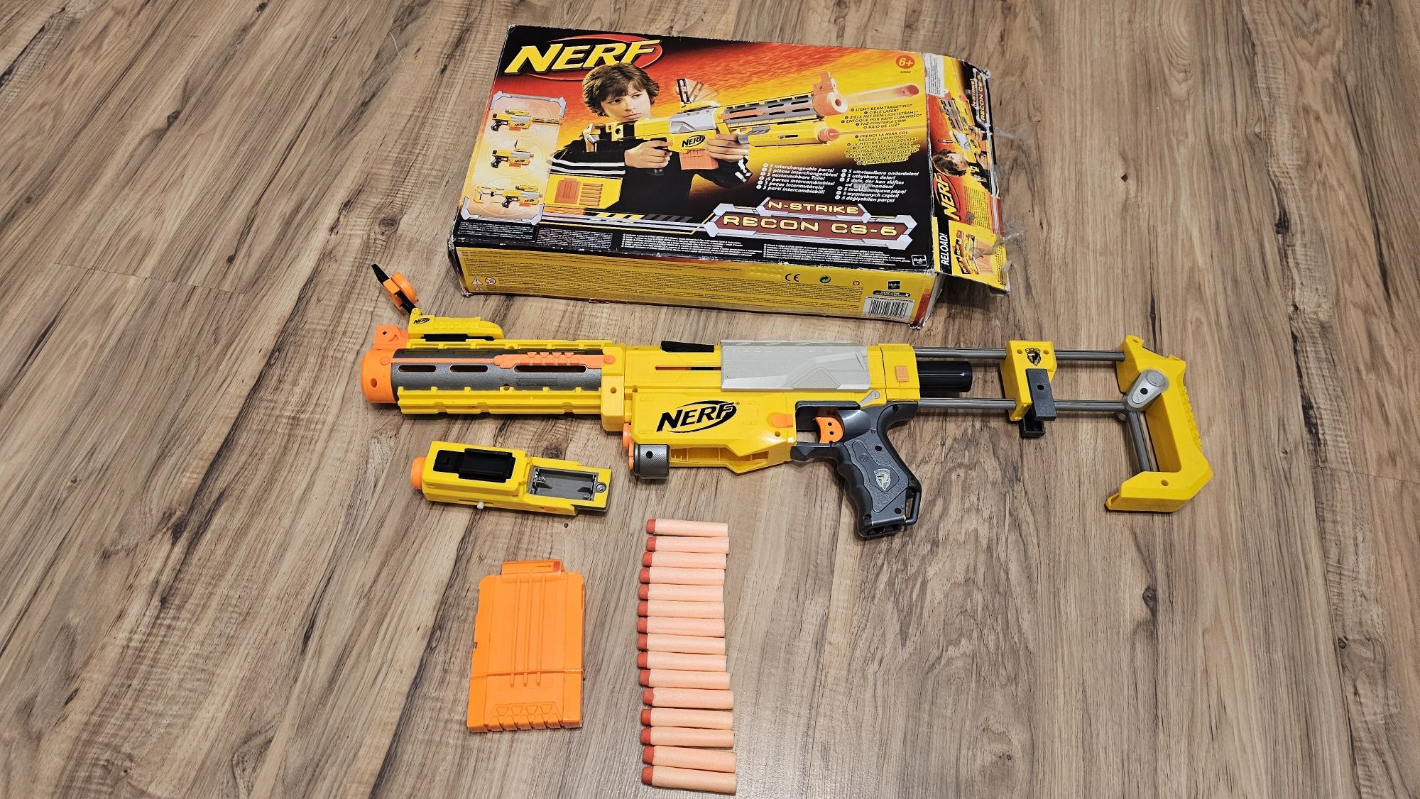 Pistolet Nerf N-Strike Recon CS-6