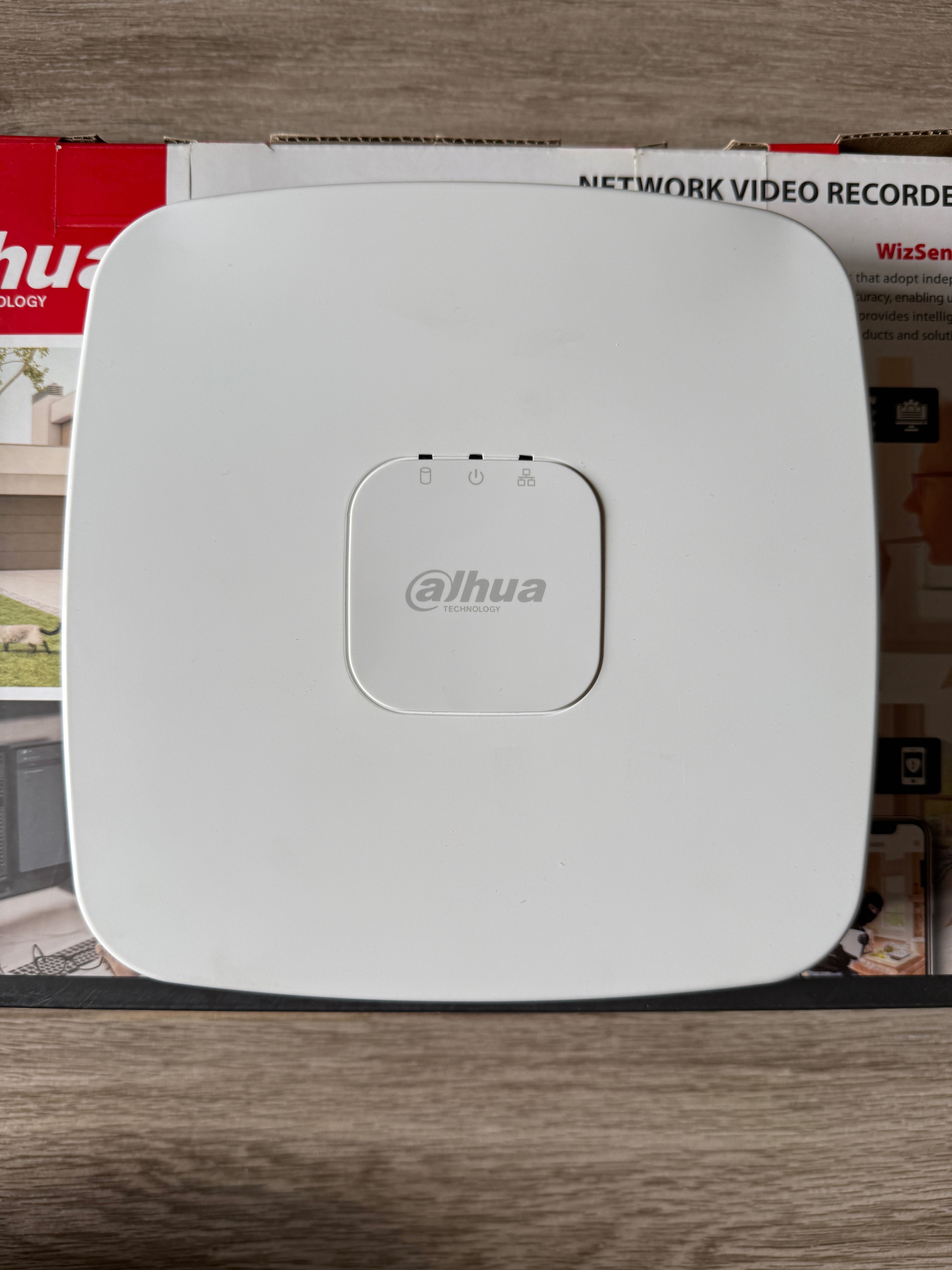 Відеореєстратор Dahua DHI-NVR2108-12