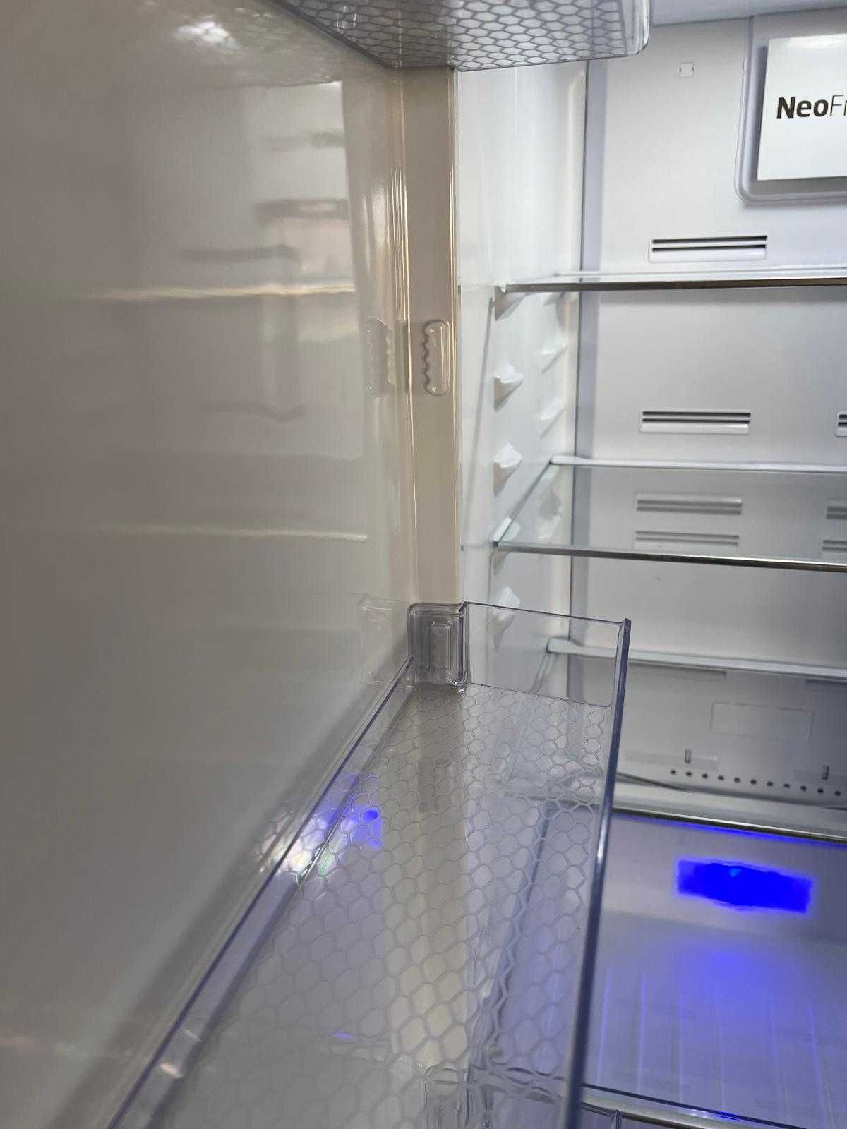 Lodówka Beko BCNA275E32SN