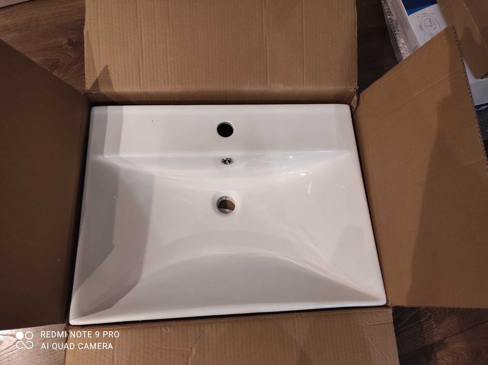 Umywalka ceramiczna Vena 60 x 45 Mirano