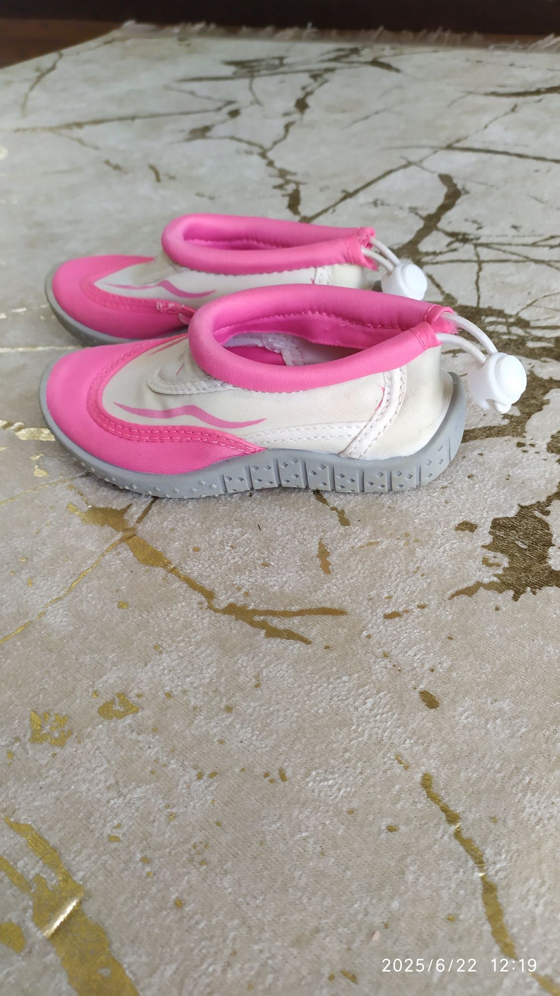 Buty do wody biało-różowe dla dziewczynki Blue Fin, r. 23