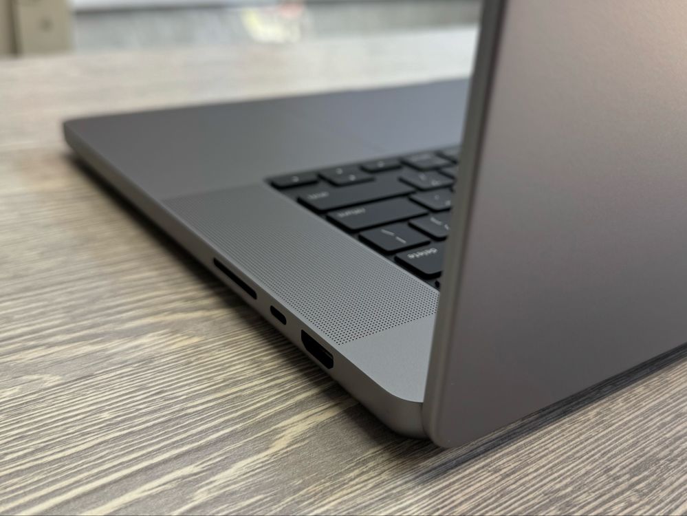 MacBook Pro 16 / M1 Pro / RAM 16 / SSD 512 GB / 2021 / Space Grey