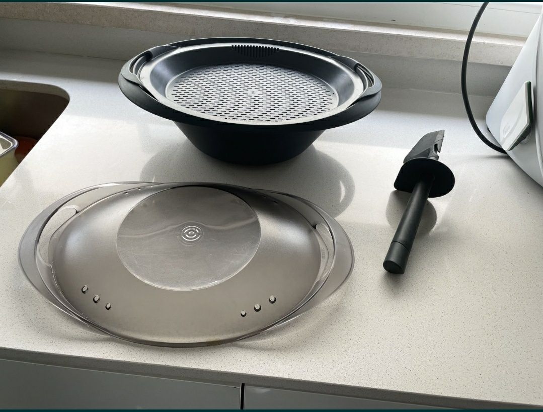 Bimby TM5 completa para despachar, vendo pelo melhor preço.