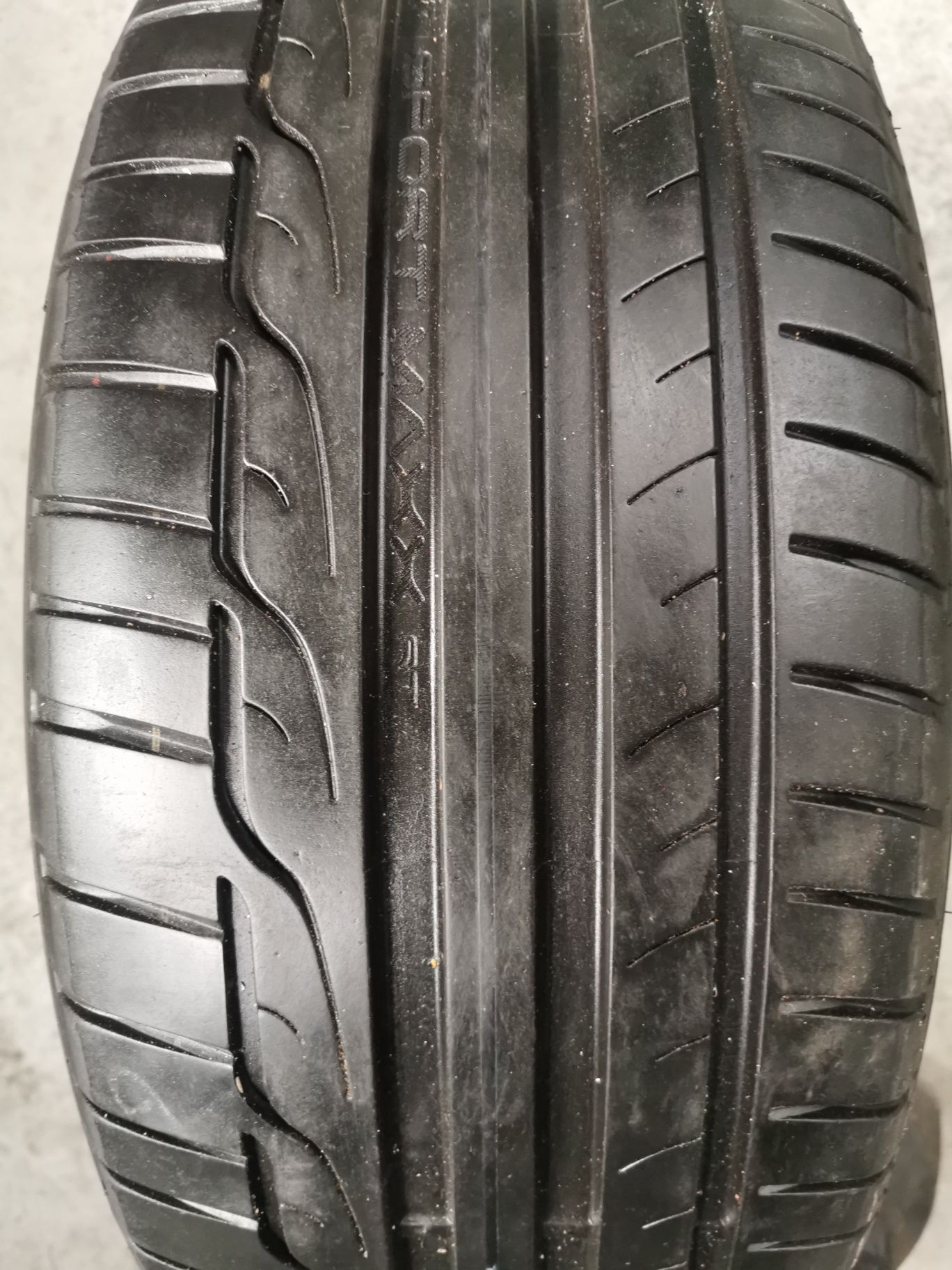 Opona 225/45R17 Dunlop Sport Maxx z 2020 roku